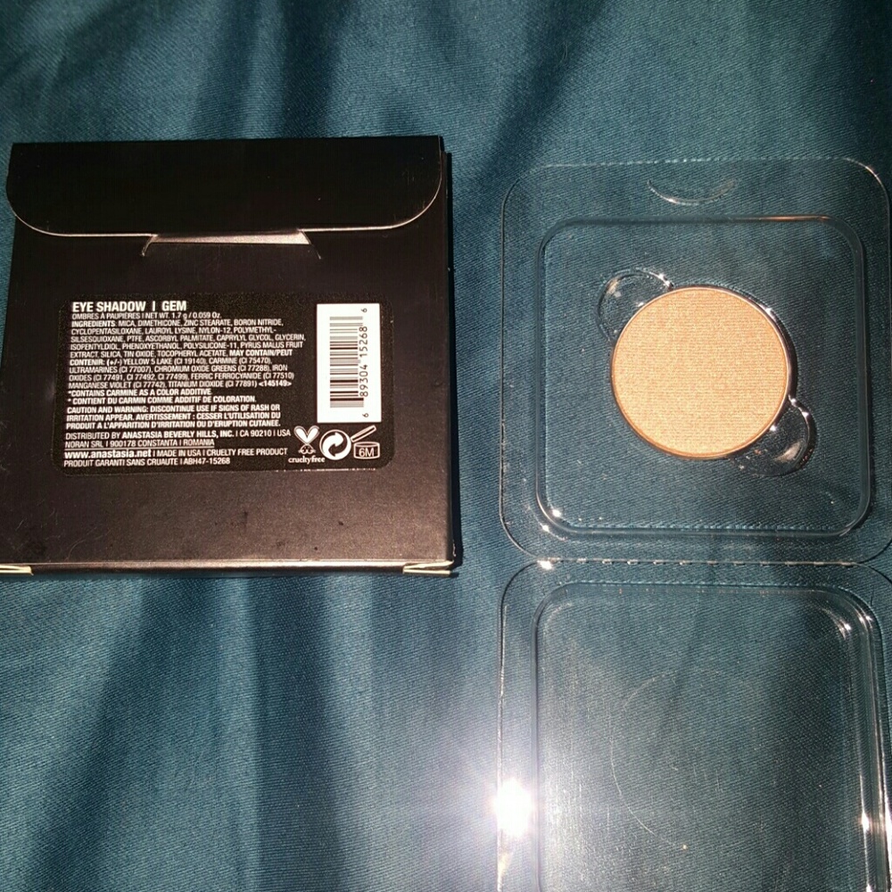 Anastasia Beverly Hills eyeshadow singles - Picture 2 of 3